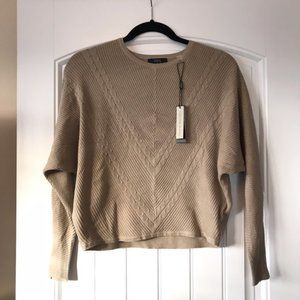 NWT Never Worn Womens Sweater Top Size Large Tahari Brand